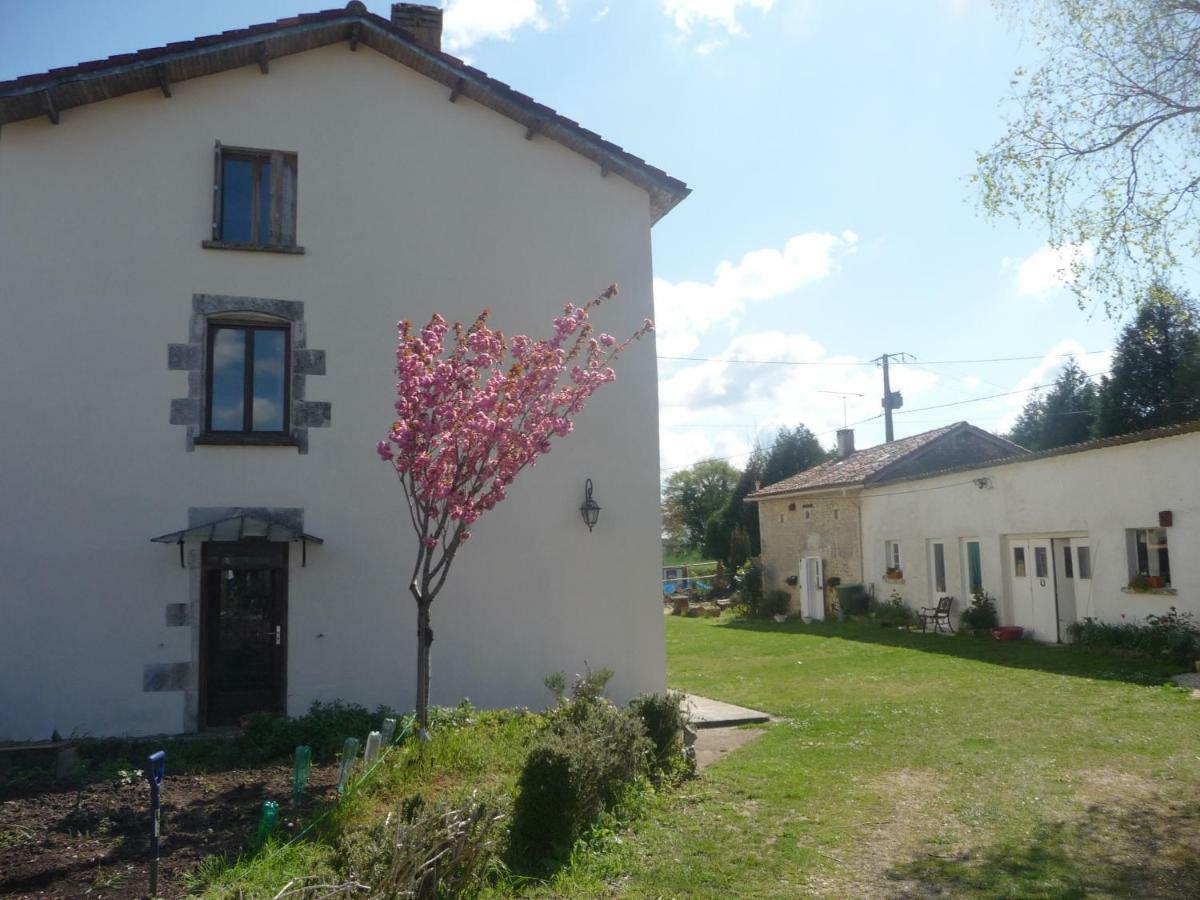 Villa Le Vieux Couvent Deviat Exterior foto